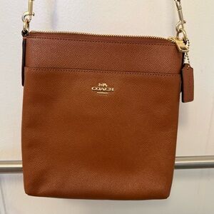 🤎 Coach North/South Crossbody Bag in dark caramel with gold hardware